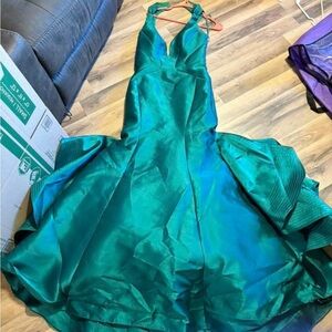 Elegant Teal Evening Gown